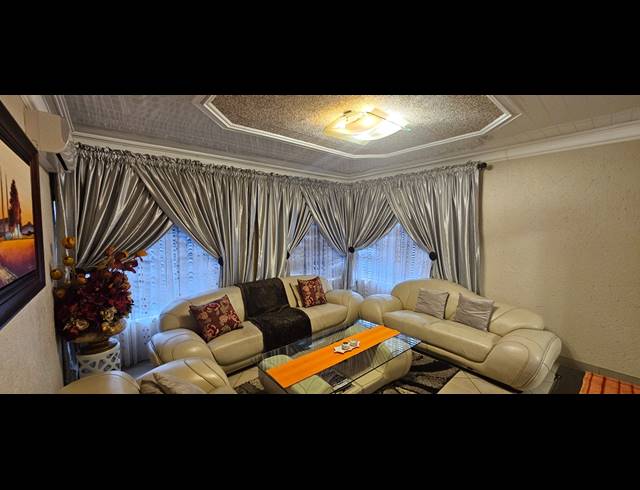 4 BEDROOM HOUSE FOR SALE IN BENDOR